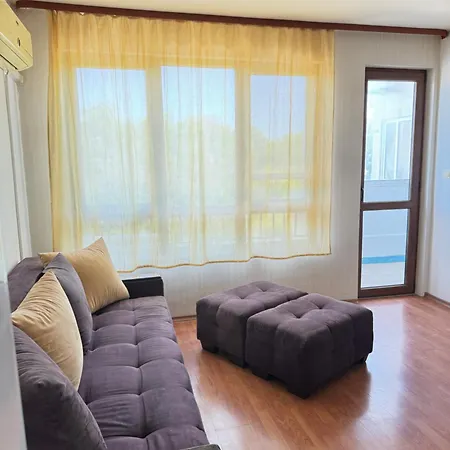 Apartment изгрев с 2 отделни спални Burgas