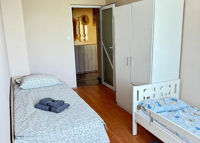 아파트 изгрев с 2 отделни спални *