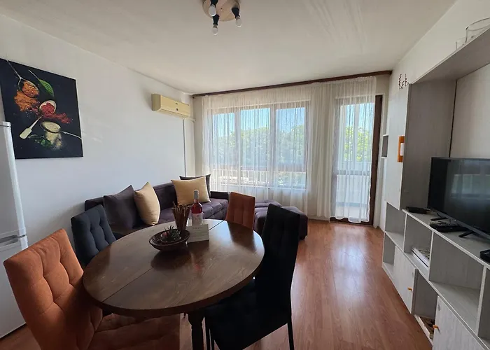 изгрев с 2 отделни спални * בורגאס